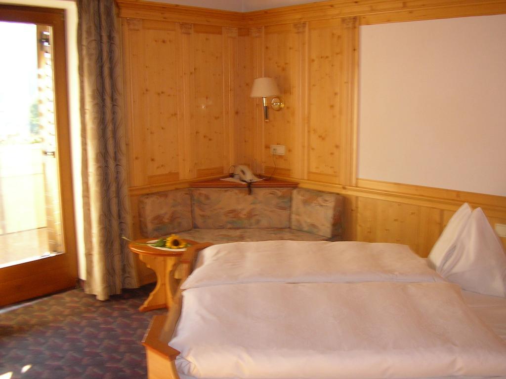 Burgblick Hotel San Lorenzo di Sebato Room photo